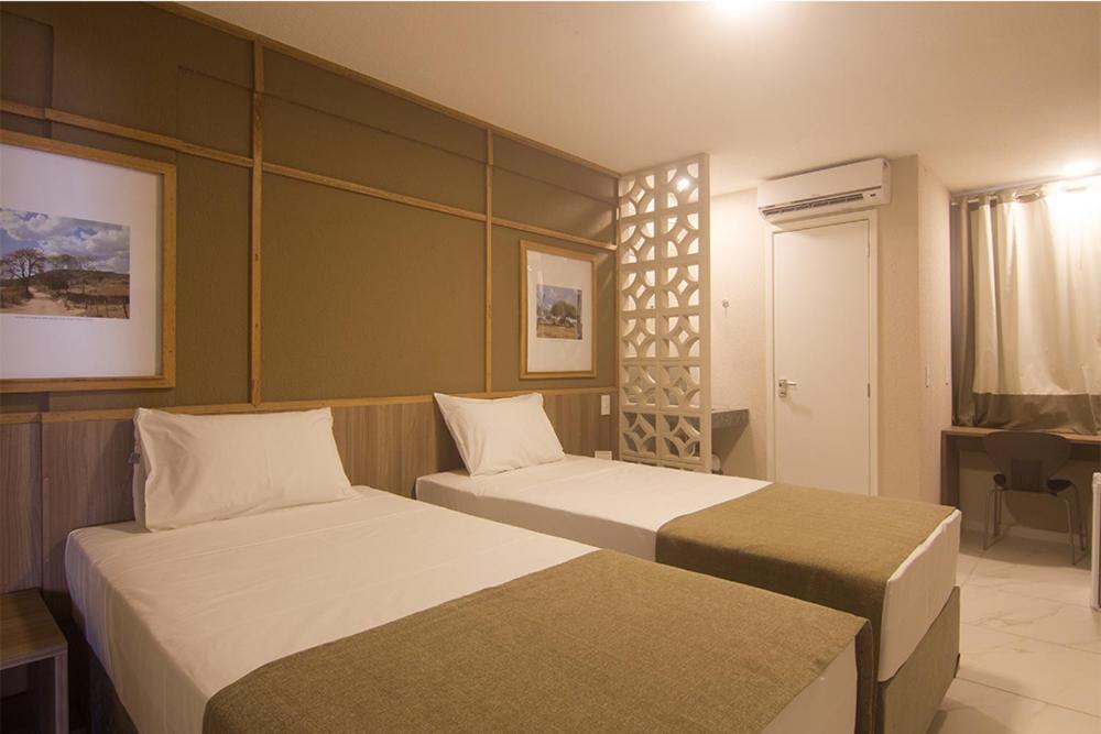 Hotel Privillege Santana do Ipanema Bagian luar foto